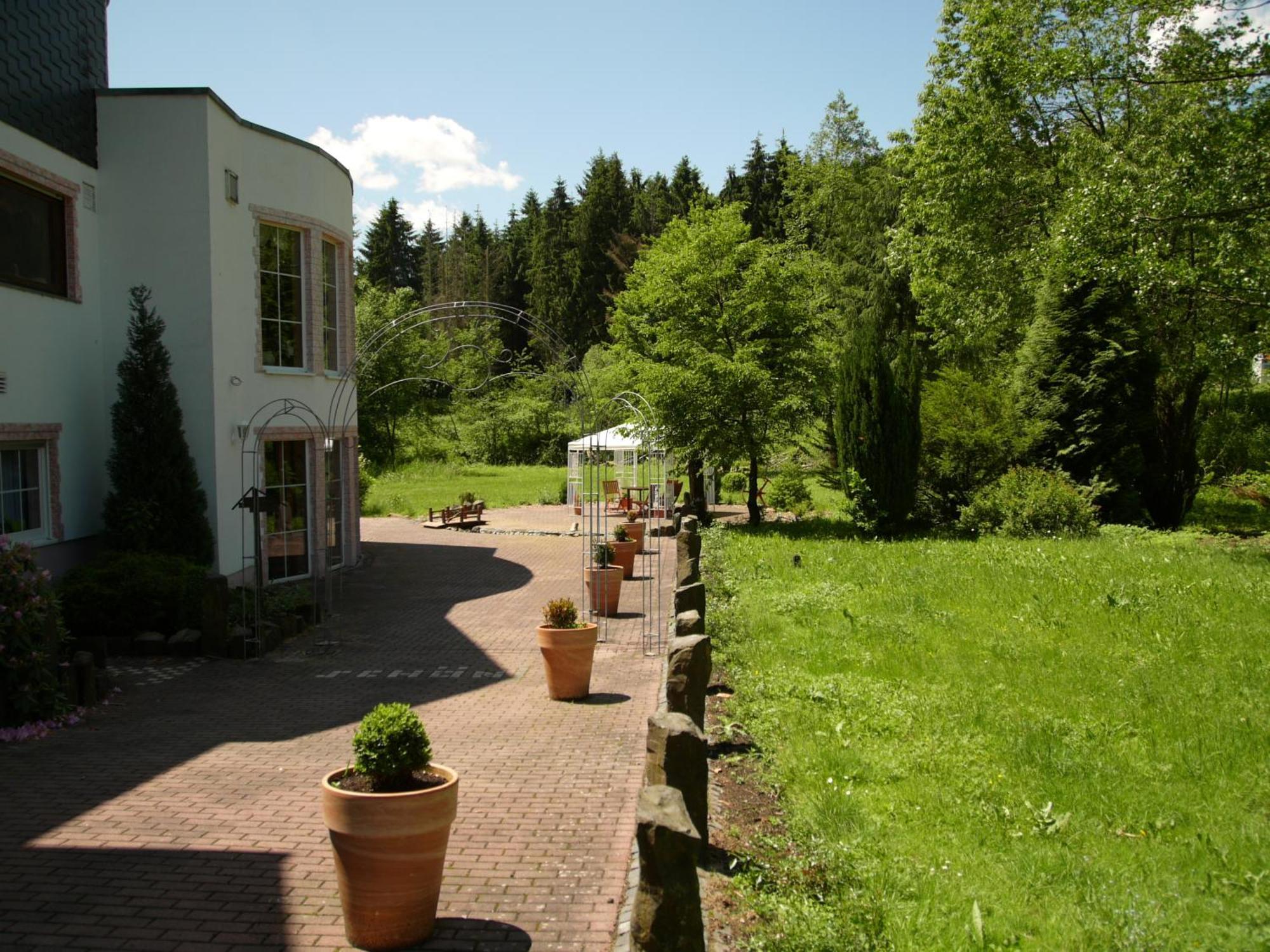 Studentenmuehle Hotel - Restaurant Nomborn Exterior photo